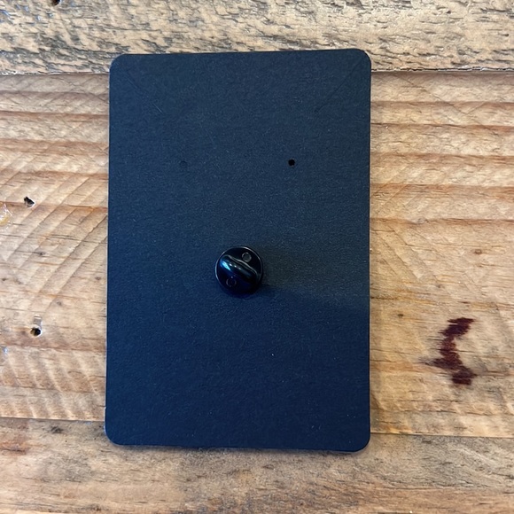 Fight Like A Girl Enamel Pin - Picture 3 of 3